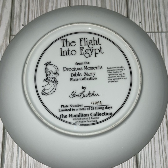 Precious Moment:Bible Story:Plate Collection, Plate 1498A,The Flight into Egypt - Picture 7 of 7